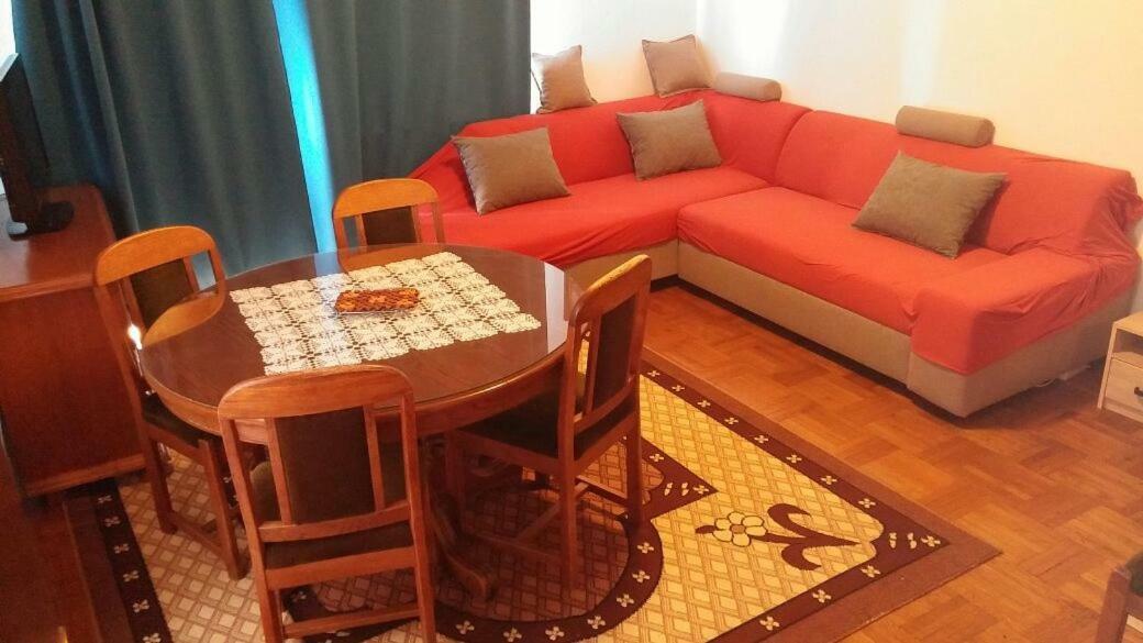 Apartments Viktorija Starigrad Paklenica Exteriör bild